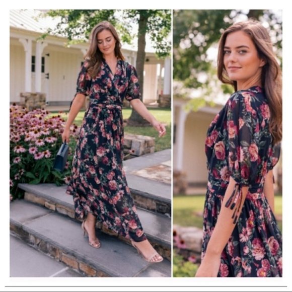 Gal Meets Glam Dresses & Skirts - GAL MEETS GLAM Ashlynn Floral Chiffon Maxi Dress